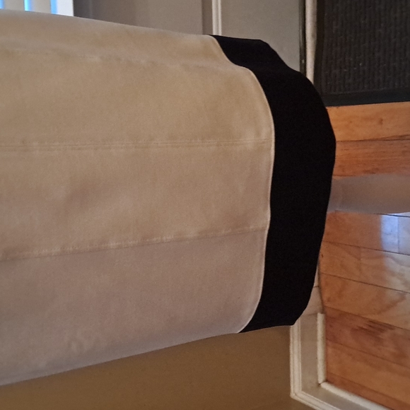 Elegant Dress White House black market. - Picture 3 of 5